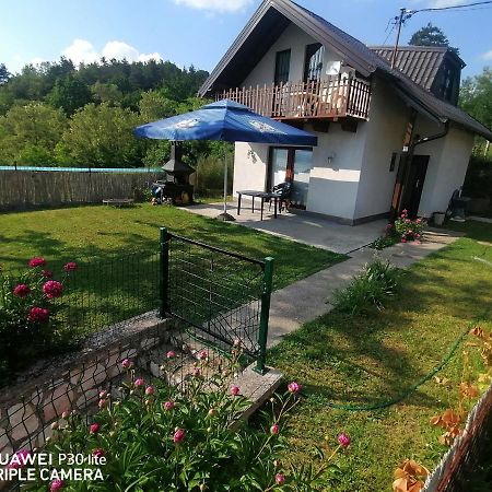 Asja Guest House Lukavac Εξωτερικό φωτογραφία
