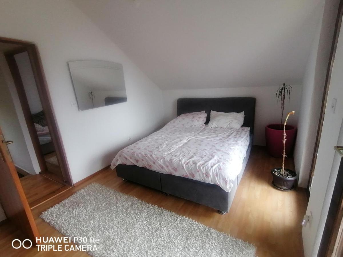 Asja Guest House Lukavac Εξωτερικό φωτογραφία