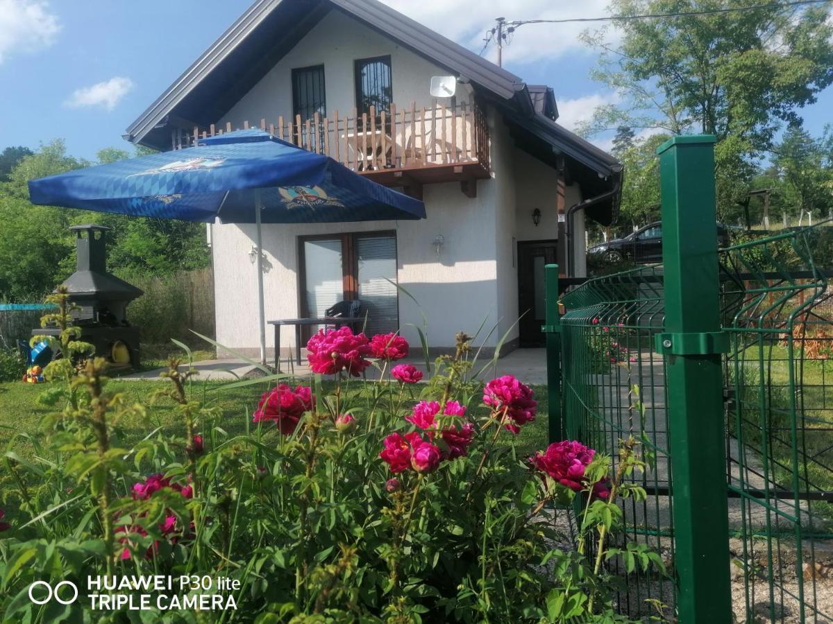 Asja Guest House Lukavac Εξωτερικό φωτογραφία