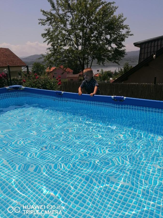 Asja Guest House Lukavac Εξωτερικό φωτογραφία